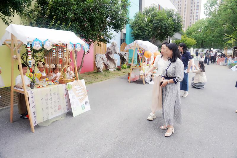 观摩活动1.jpg 观摩活动1.jpg